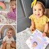 Glückliche Kinder mit ihren personalisierten Bücher für Neugeborene, ein perfektes Geschenk für die Babyparty. 